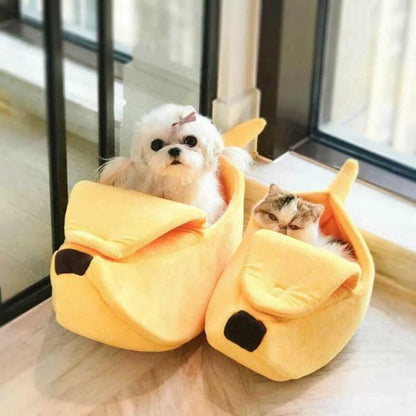Delight Your Furry Friend with the Cozy Banana Cat Bed - A Fun and Colorful Retreat for Cats and Small Dogs