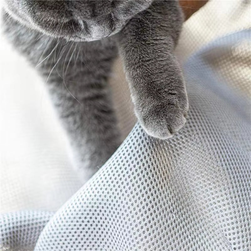 Cozy Cat and Dog Bed Hammock - Plush, Breathable, and Portable Pet Lounge with Detachable Design