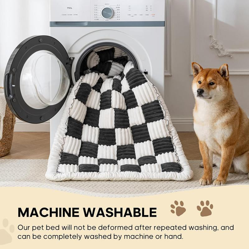 Ultimate Comfort for Your Furry Friend: Non-Slip Plaid Pet Bed Mat Perfect for Car Backseat Travel!